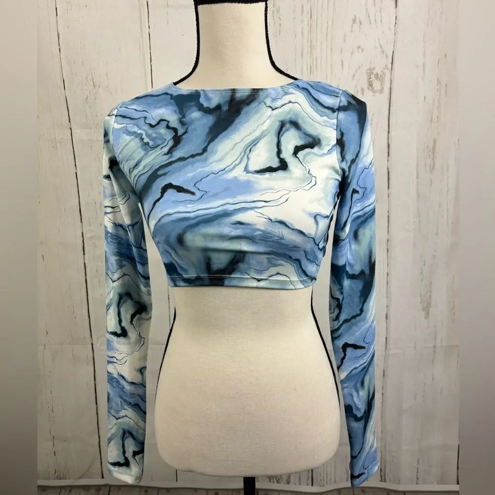 ‼️final must bundle‼️ NWT Forever 21 Sport Crop Top Wicking Fabric Abstract - Picture 1 of 6